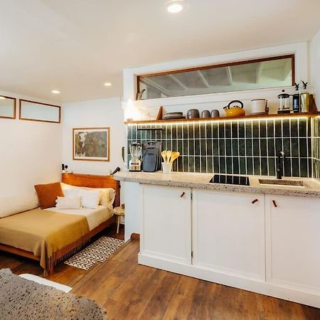 The Pohaku Studio At The Koi House ไคลัวโคนา ภายนอก รูปภาพ