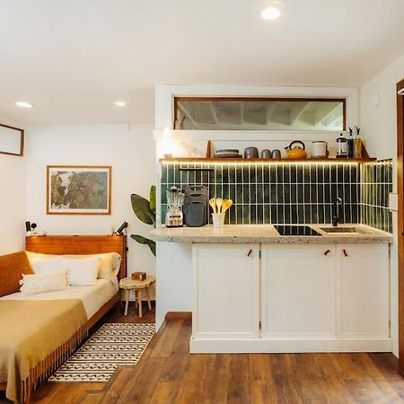 The Pohaku Studio At The Koi House ไคลัวโคนา ภายนอก รูปภาพ