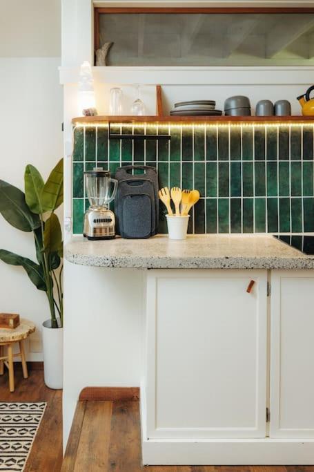 The Pohaku Studio At The Koi House ไคลัวโคนา ภายนอก รูปภาพ